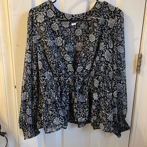 Blouse from old navy. Only worn once.